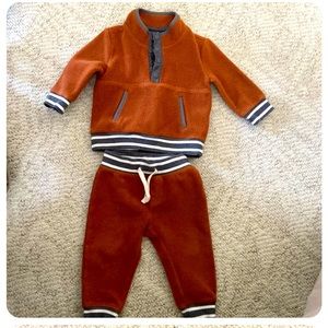 Baby Gap boys 12 -18months, fleece set, EUC